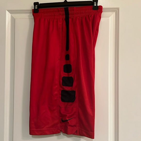 Nike Dri-Fit men’s active shorts, EUC - Picture 2 of 5